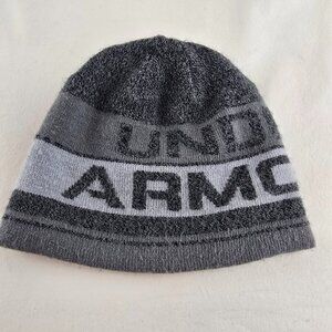 Under Armour Youth Beanie Hat Gray Knit Logo Winter Cap Size M 4-6 Years Boys